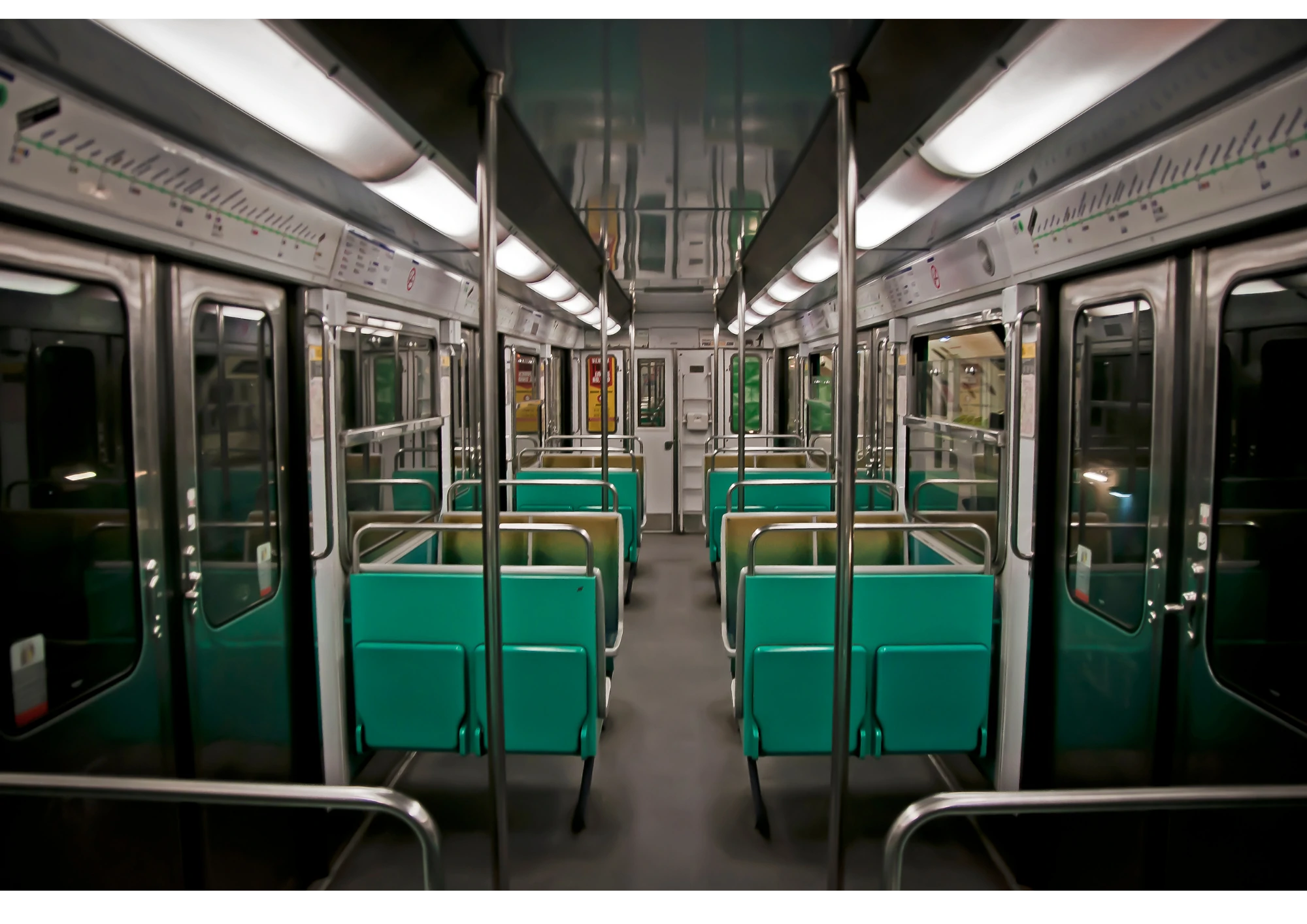 Photo métro – secteur Transport & logistique, désinfection professionnelle STERI-7